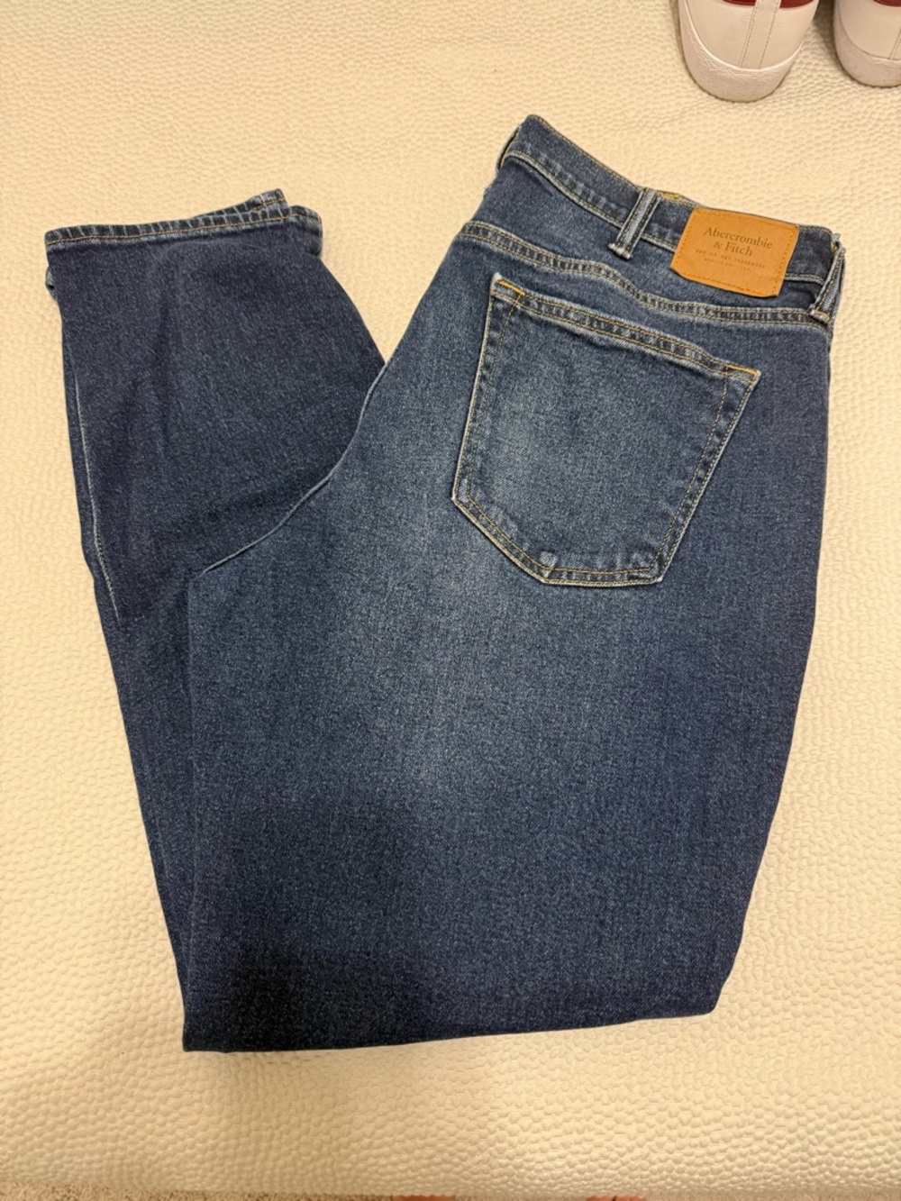 Abercrombie & Fitch Men's Indigo Straight-Leg Jeans